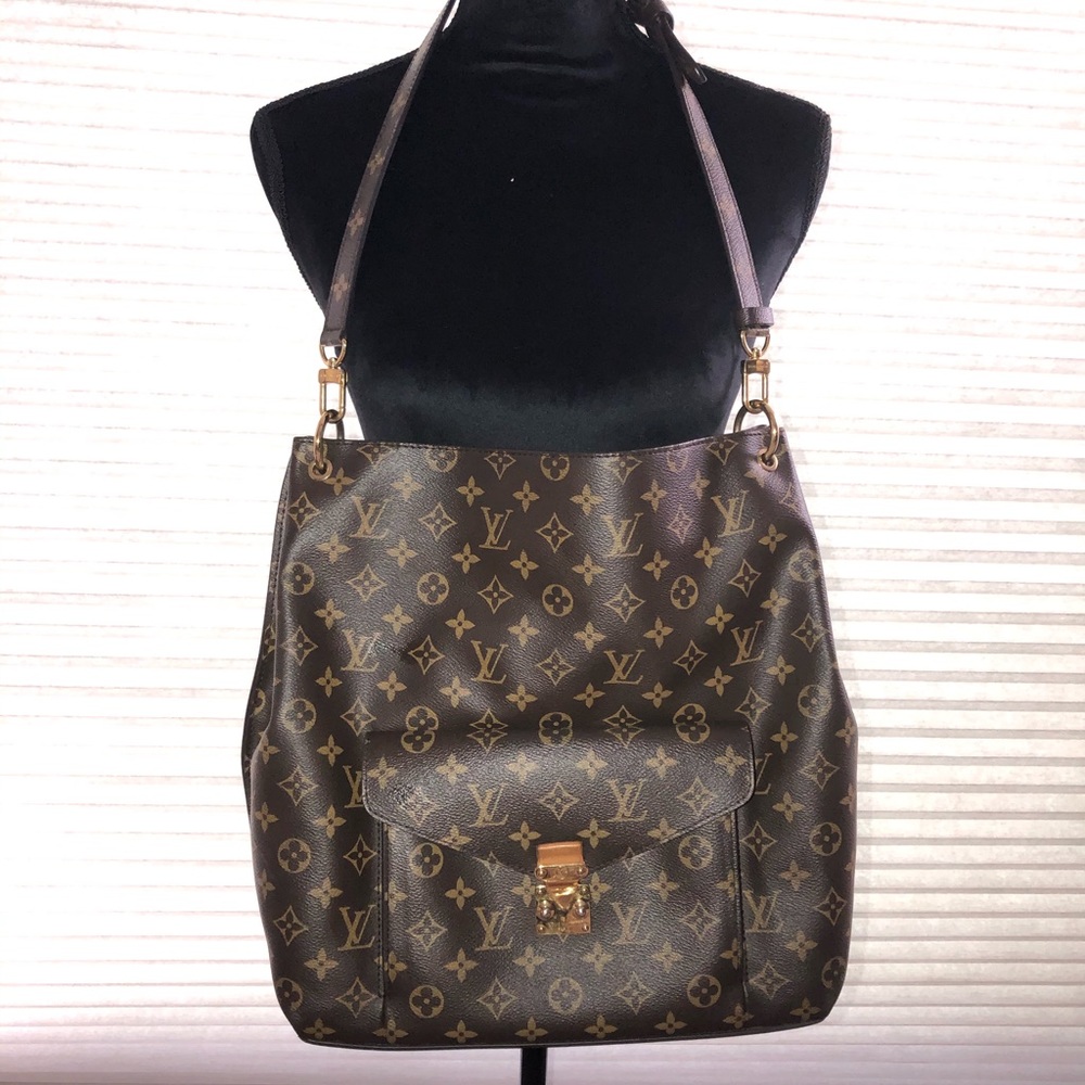 Authentic Large Louis Vuitton Métis Hobo Monogram